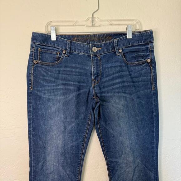 Express Jeans Womens Flare Low Rise Dark Wash Stella Fit & Flare Size 10 - Picture 2 of 7